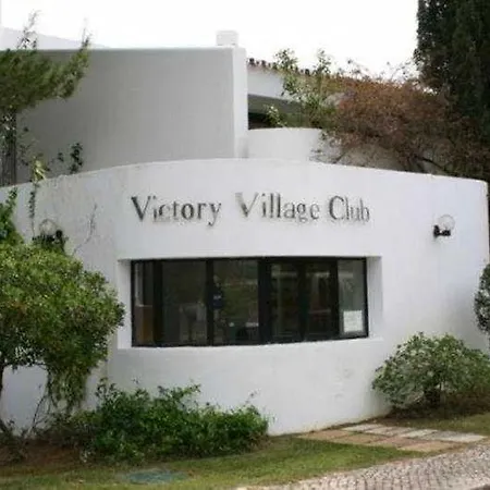 아파트 Victory Village